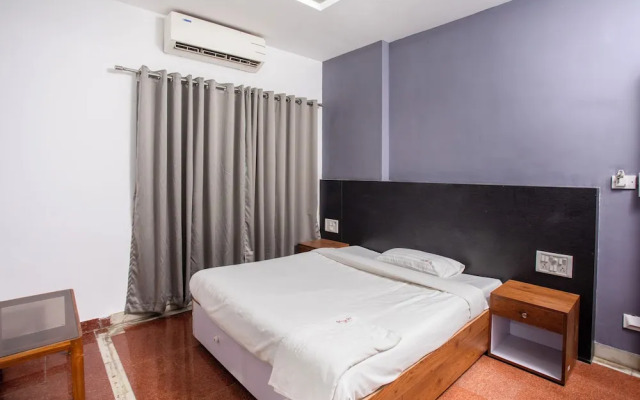 Stayz Inn near Marina Beach