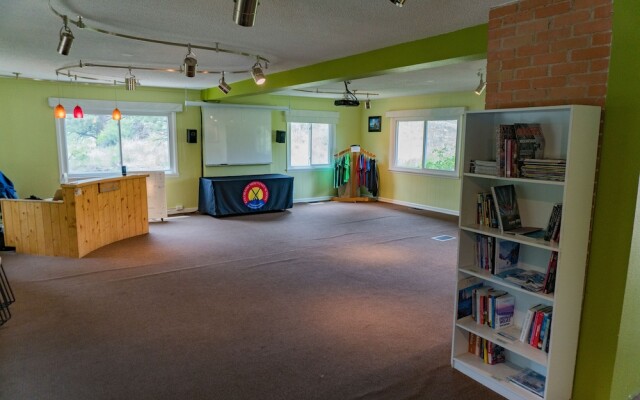 Estes Park Adventure Hostel