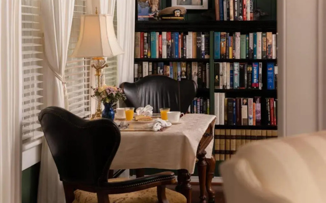 A Williamsburg White House