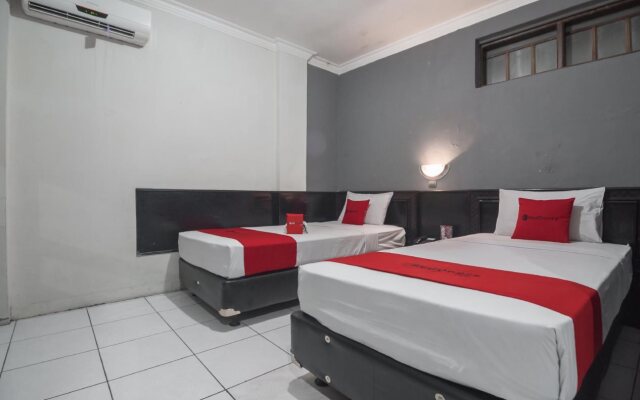 RedDoorz @ Cihampelas