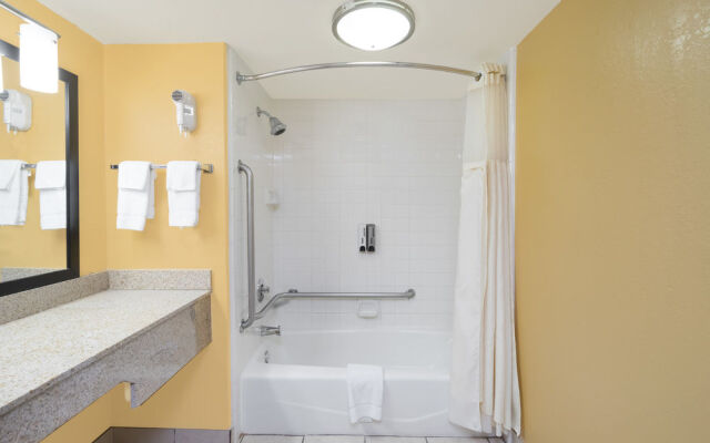 Baymont Inn & Suites Goodlettsville