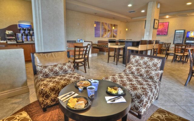 Holiday Inn Express San Diego South - Chula Vista by IHG