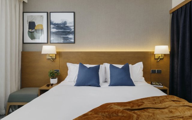 Voco Queenstown by IHG Hotel – Guest Rooms – Queenstown