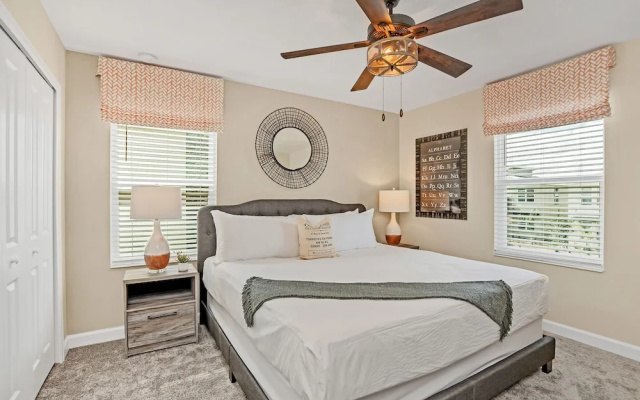 Large Villa, Private Pool+game Room+movie Theater!