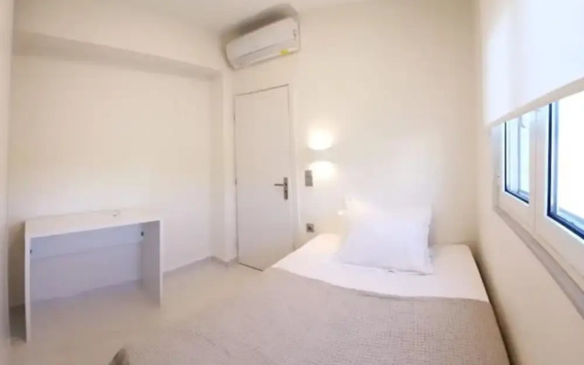 White Dome Apartment I