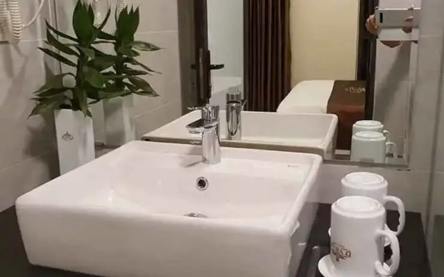 D'Villa Hotel Van Khe