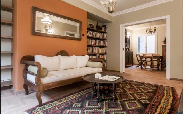 Athens noir: 1920s vibe on the East Mediterranean