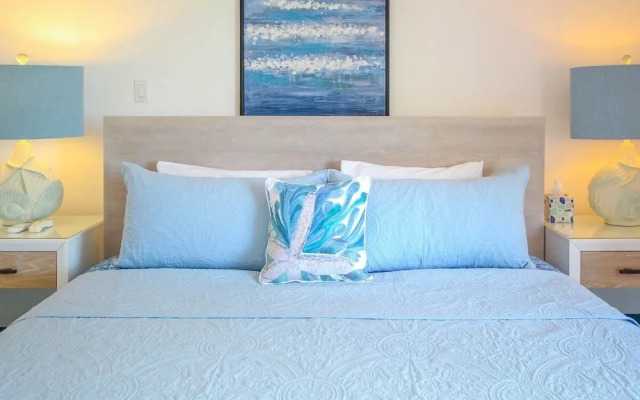 Ocean views apt with shared rooftop pool: Beacon Hill Surf by BSL Rentals
