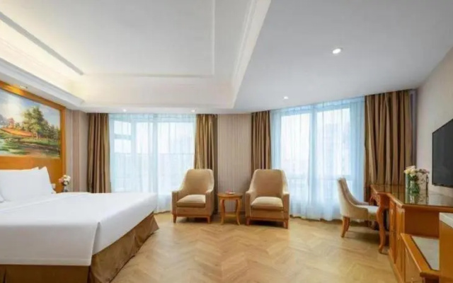 Vienna Hotel Shenzhen Dalang Clothing Base Branch