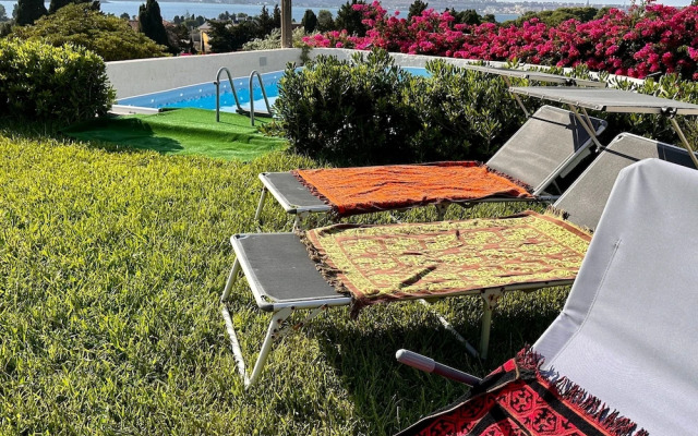 Rock Garden Villa in Isola