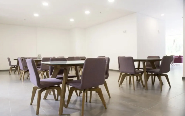 Class Suites By Nomad Guru