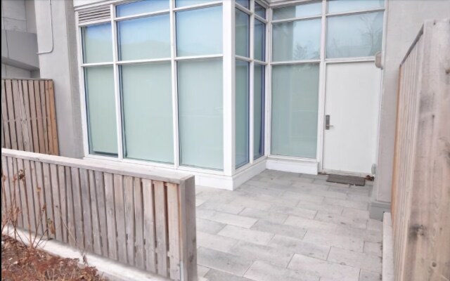2 Storey Downtown Townhouse