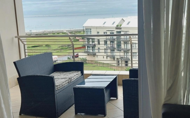 Luxurious Beach Apartment - The Sails