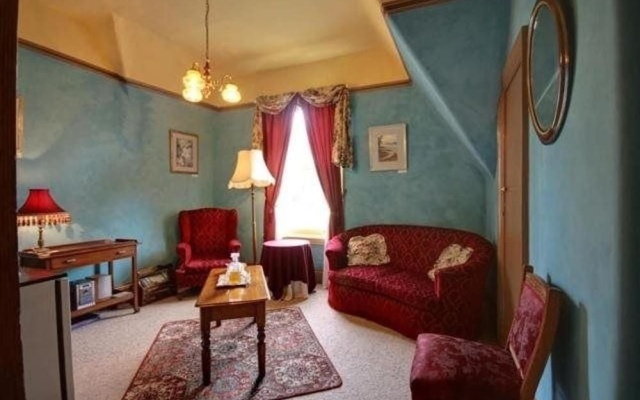 Westella House – Guest Rooms – Ulverstone