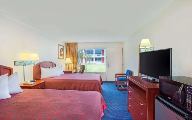 Days Inn Tallahassee-Government Center