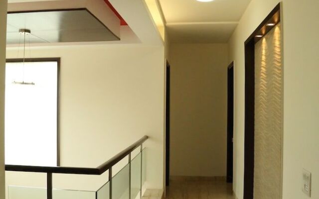 Royal Residence Cyber City