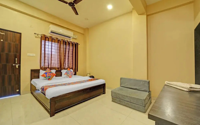 Fabhotel Grand Stay Ambedkar Nagar