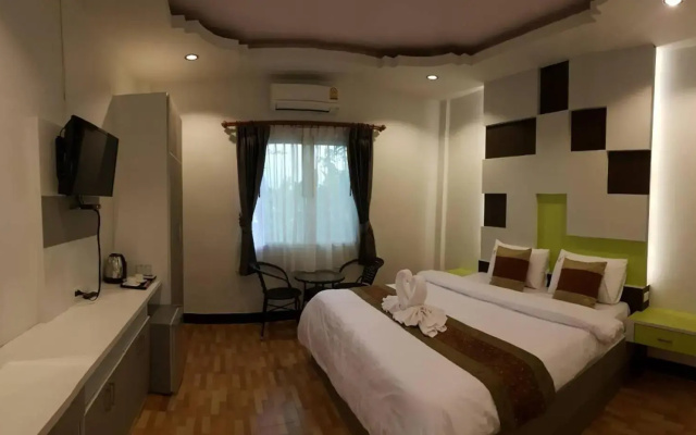 Dusita Grand Resort