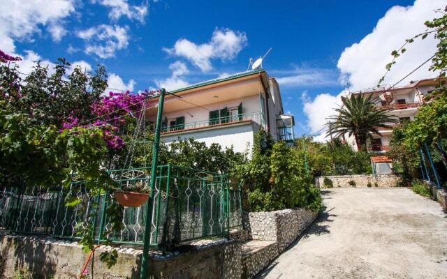 Apartment Artemisia 1