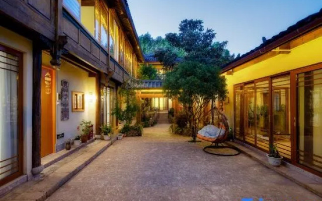 Lijiang Moreline Lodge