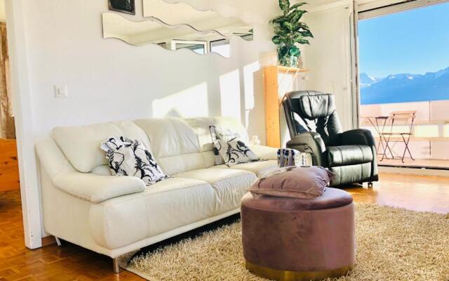 Spacious Apartment with Lake View | 35