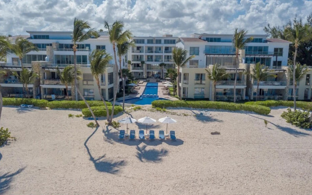 Beach Condo w Sea View B-202 Costa Atlantica