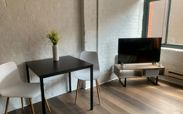 FRONTDESK East 8 Loft Apts Downtown Cincinnati