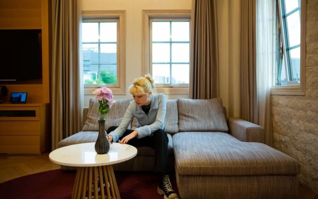 PETALS TOKYO - Floating Hotel