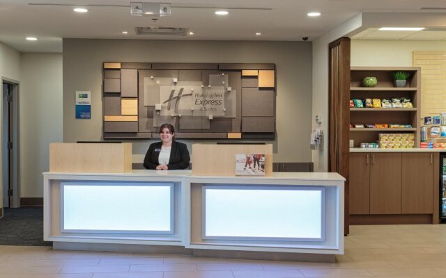 Holiday Inn Express & Suites Belleville by IHG