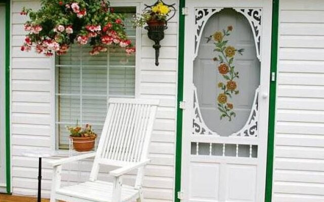 A Guesthouse on Bayview