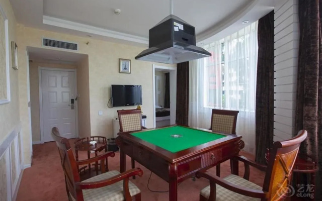 Roman Holiday Hotel (Wuhan Xibei Lake)