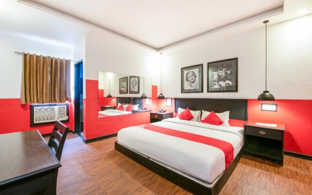 Red Rose Hotel