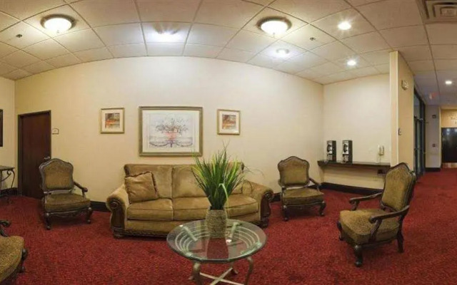 Richmond Magnuson Grand Hotel and Conference Center