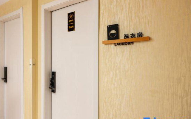 Yayong Business Hotel
