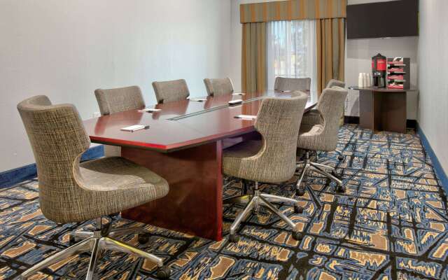 La Quinta Inn & Suites by Wyndham Lubbock Southwest