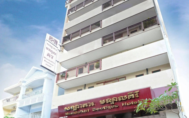 V N E Hotel