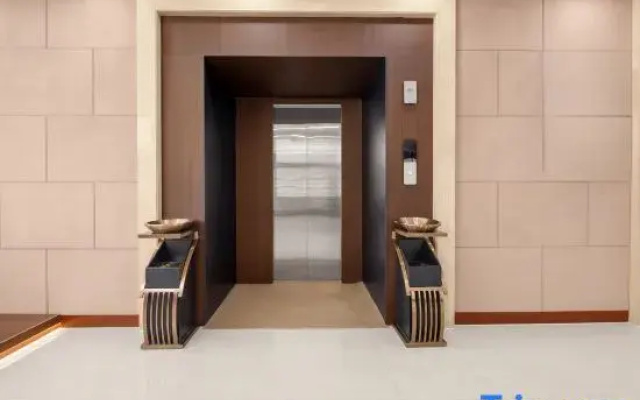 Urba Hotel (Jiadengyu National Forest Park Branch)
