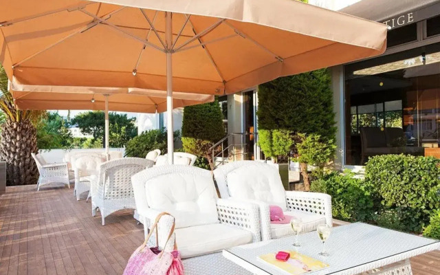 Prestige Garden Hotel