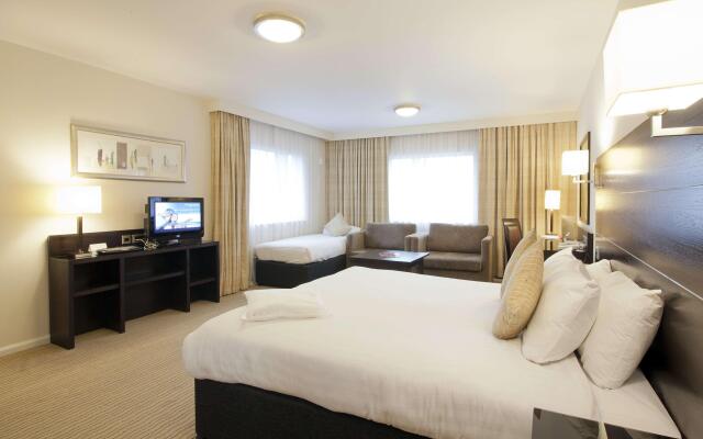 DoubleTree by Hilton London Heathrow Airport