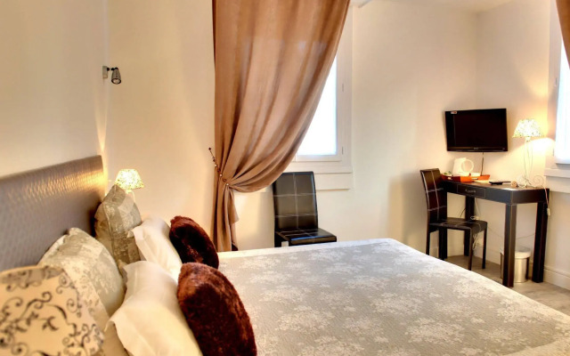 Hotel Orly