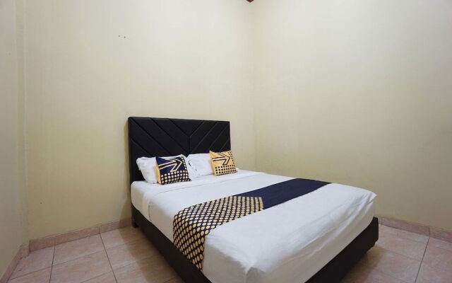 SPOT ON 2530 Tiga Mas Inn