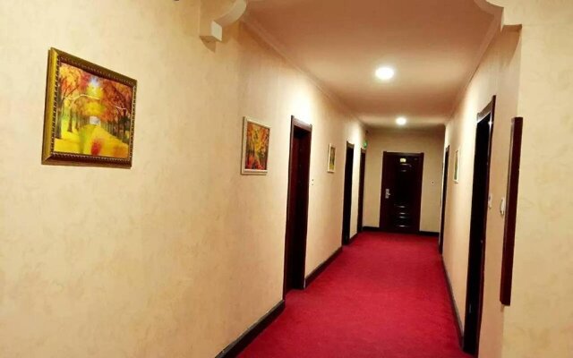 Manzhouli Crown Inn