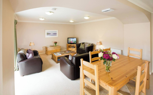 Simmental Cottage Daviot