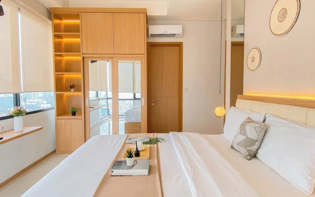 Warm Contemporary 2Br Apartment At Samara Suites