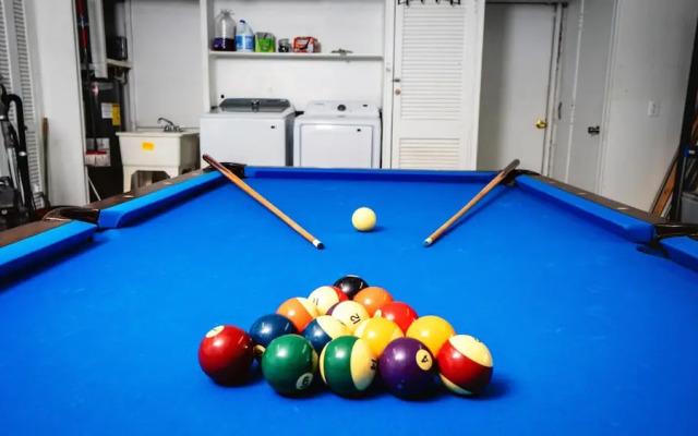 Fun Pool Relax16miles Bushgarden