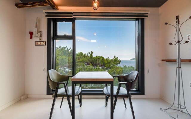 Geoje Big Sol Pension