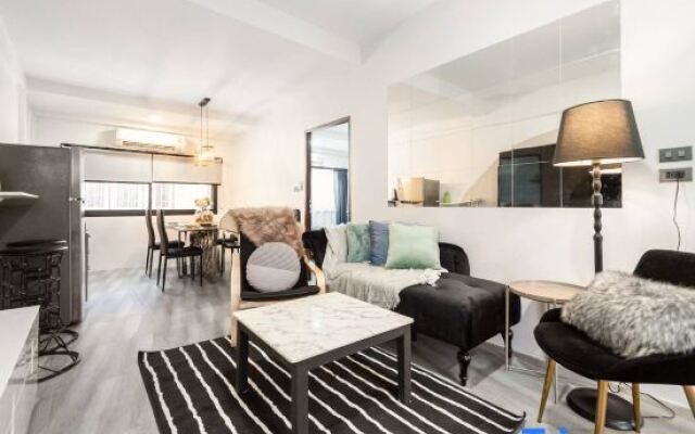 RB2 Chatuchak, Netflix, SpeedNet, Bts,mrt, 12Pax