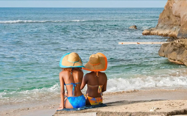 Grooms Beach Villa & Resort