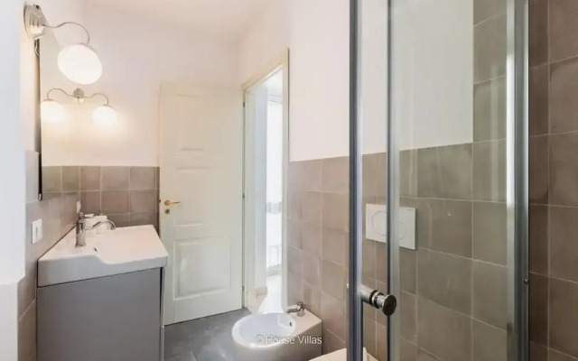 L Escalier Suite in Noto