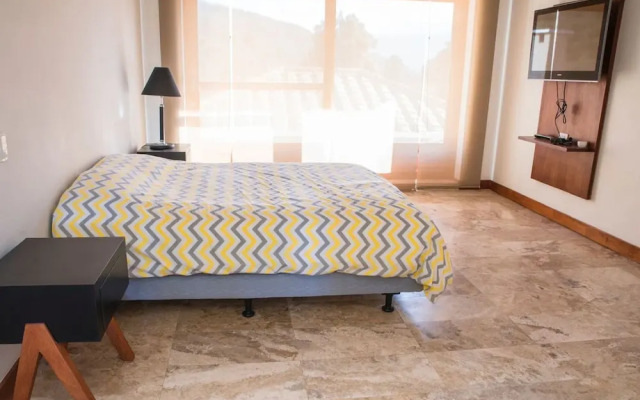 Luxury Guayllabamba House Gym Jacuzzi Parking Pool Wifi
